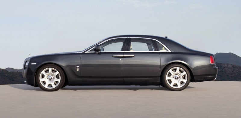 IAA Frankfurt 2009: Rolls-Royce Ghost - nowa rodzina w fotogalerii