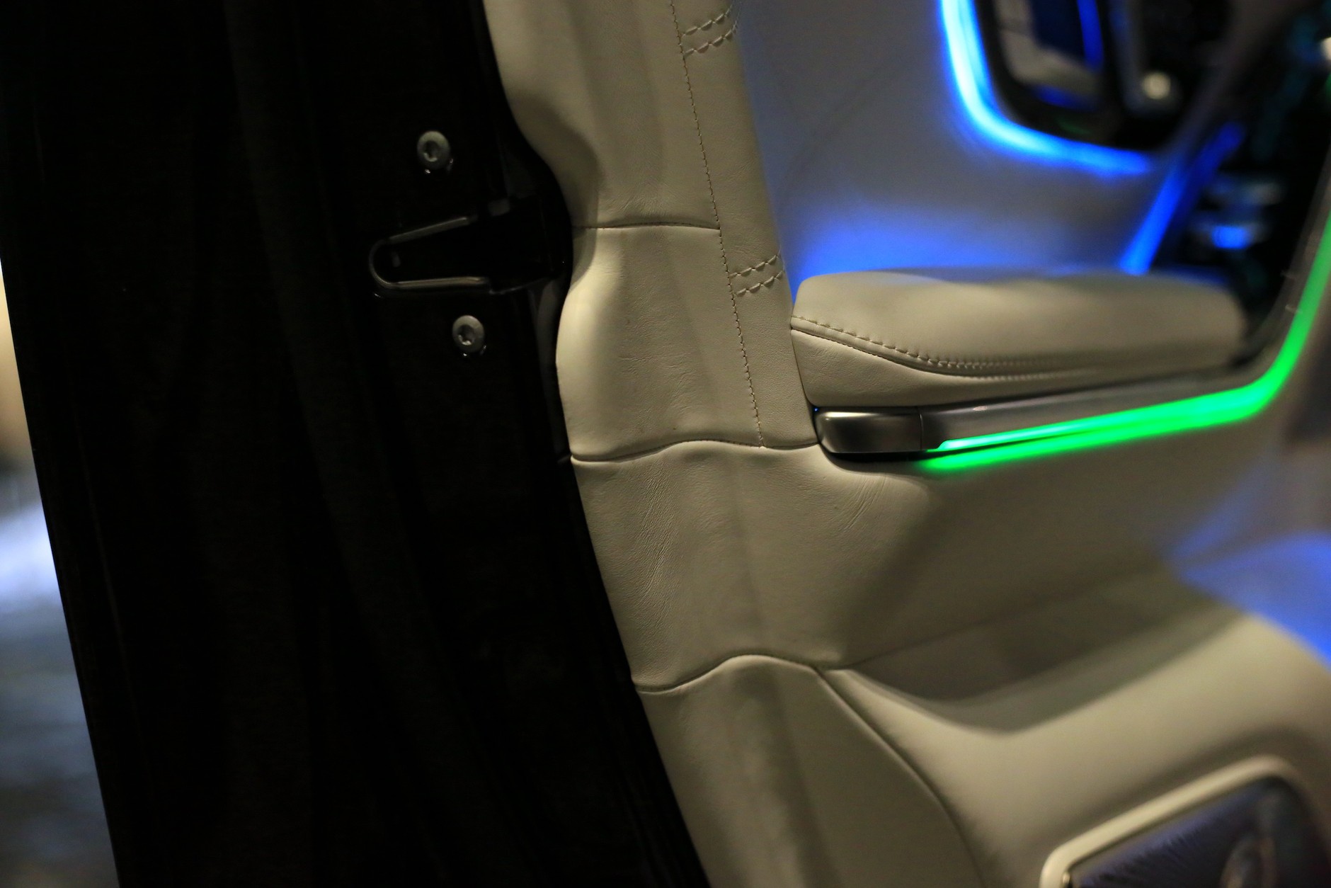 Mercedes-Maybach S680 (2021 r.; generacja Z 223)