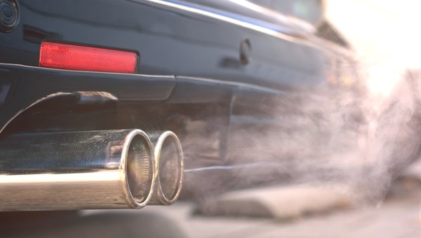 Podatek od aut spalinowych to pomysł organizacji związanych z elektromobilnością