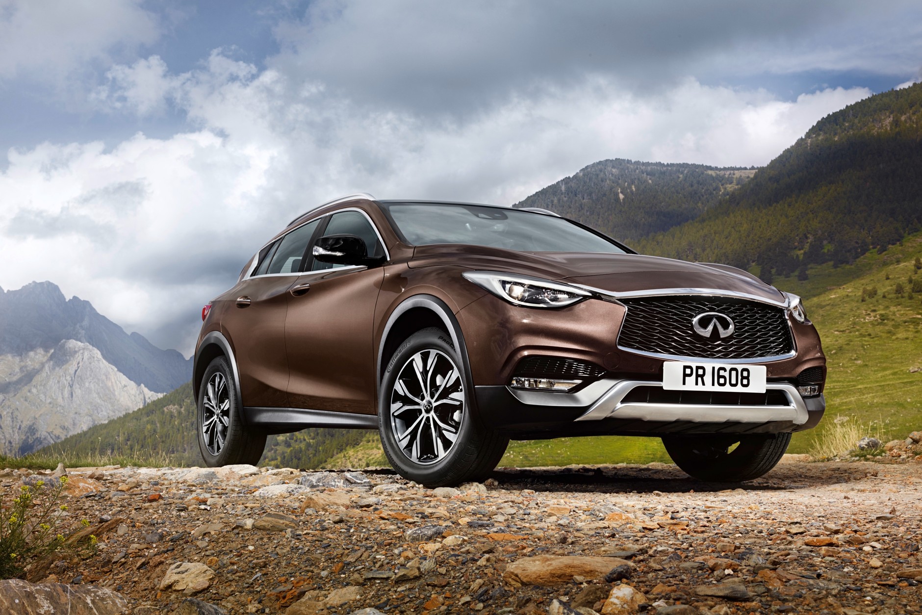 Infiniti QX30