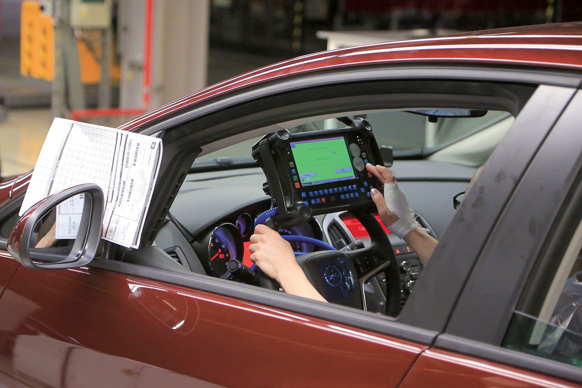 Fabryka Opla w Gliwicach: etapy produkcji Astry na wydziale montażu