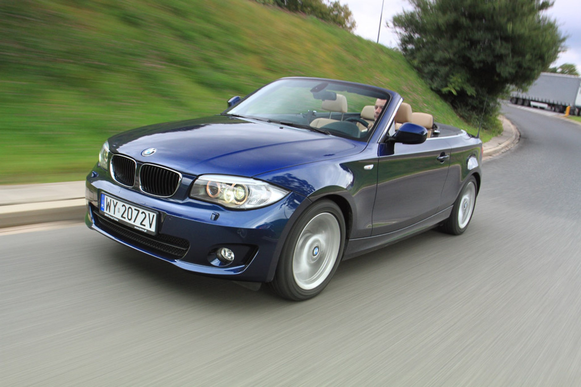 Test BMW 123d: czy mały kabriolet BMW ma sens?