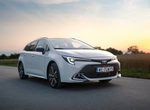Toyota Corolla w specjalnej polskiej wersji. Znamy ceny kombi i SUV-a