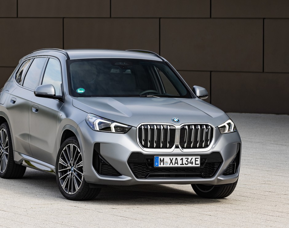 BMW iX1