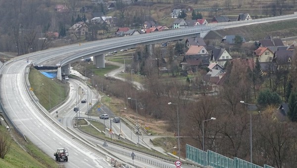 Budowa ekspresowej zakopianki wydłuży się - GDDKiA zerwała umowę
