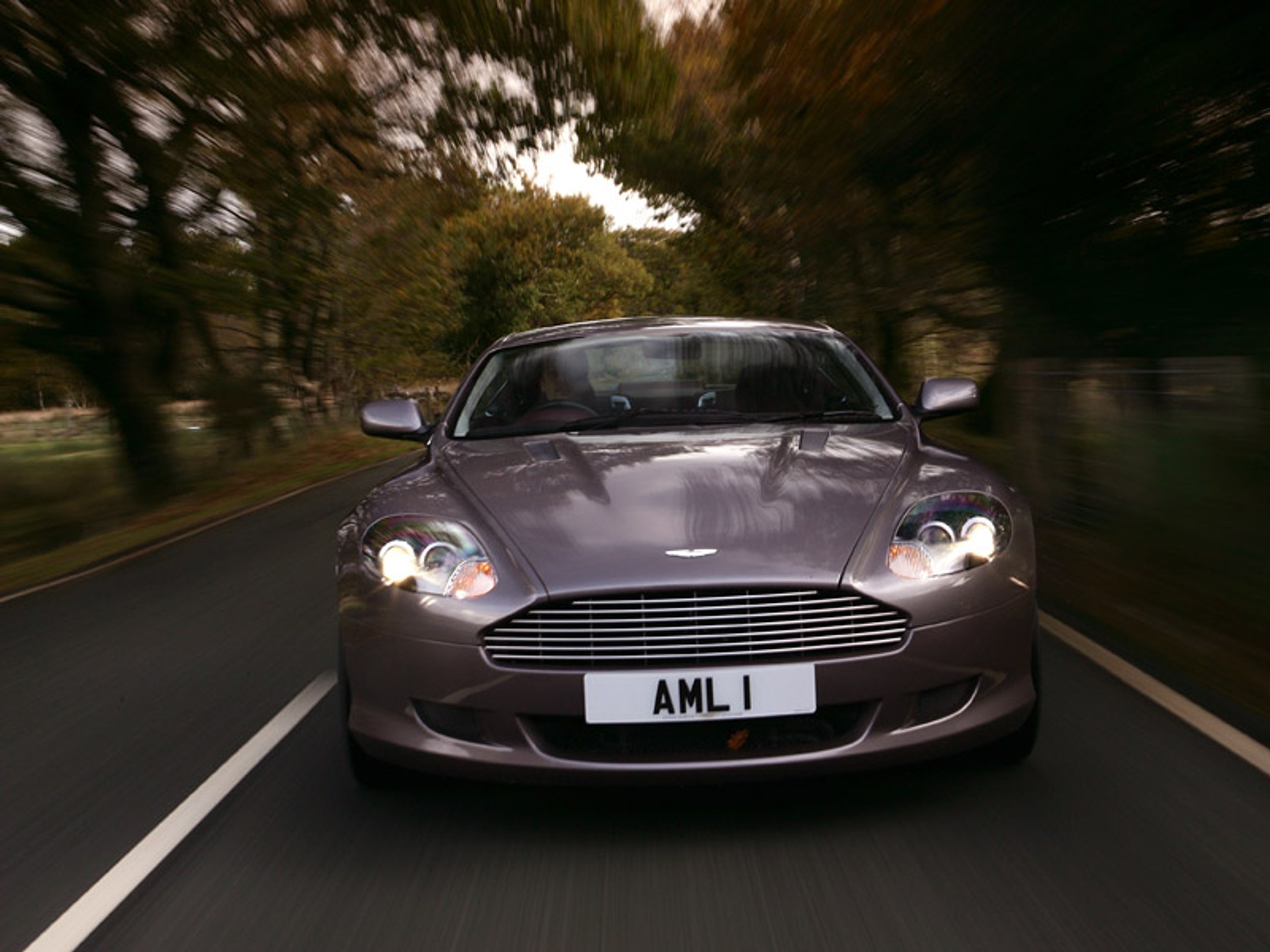 Aston Martin DB9: wymarzony samochód Brytyjczyków