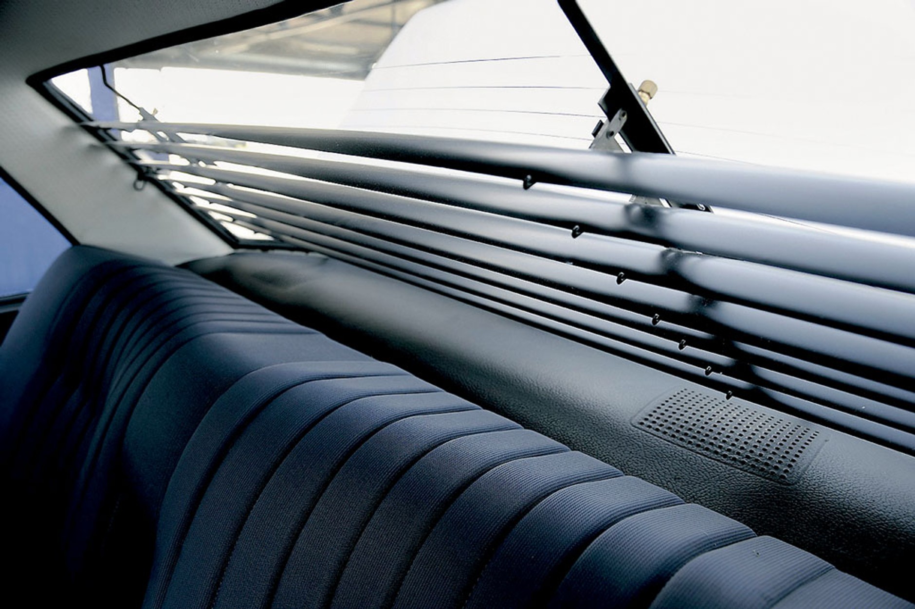 Opel Rekord 2100 - gruby garb