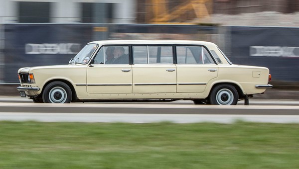 Polski Fiat 125p i FSO Polonez w wersji Long - przedłużane auta z FSO