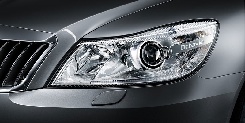 Pekin 2010: Škoda Octavia w Chinach - diody z tyłu, drewno w środku i zmodyfikowane silniki