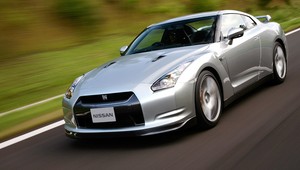 Skonfiskowany Nissan GT-R będzie przewoził organy - nowe auto GNR