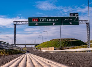 Na ekspresówkach nie zawsze można jechać 120 km/h. Od czego zależy ograniczenie?