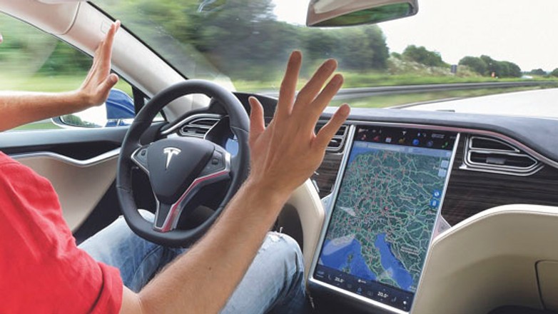 Tesla Autopilot003
