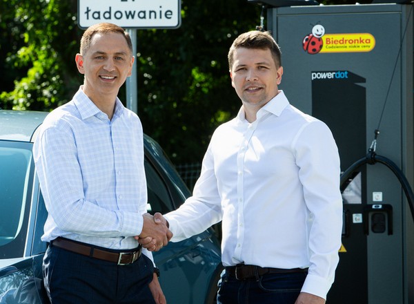 Nowa inwestycja Biedronki. Tym razem chodzi o elektromobilność