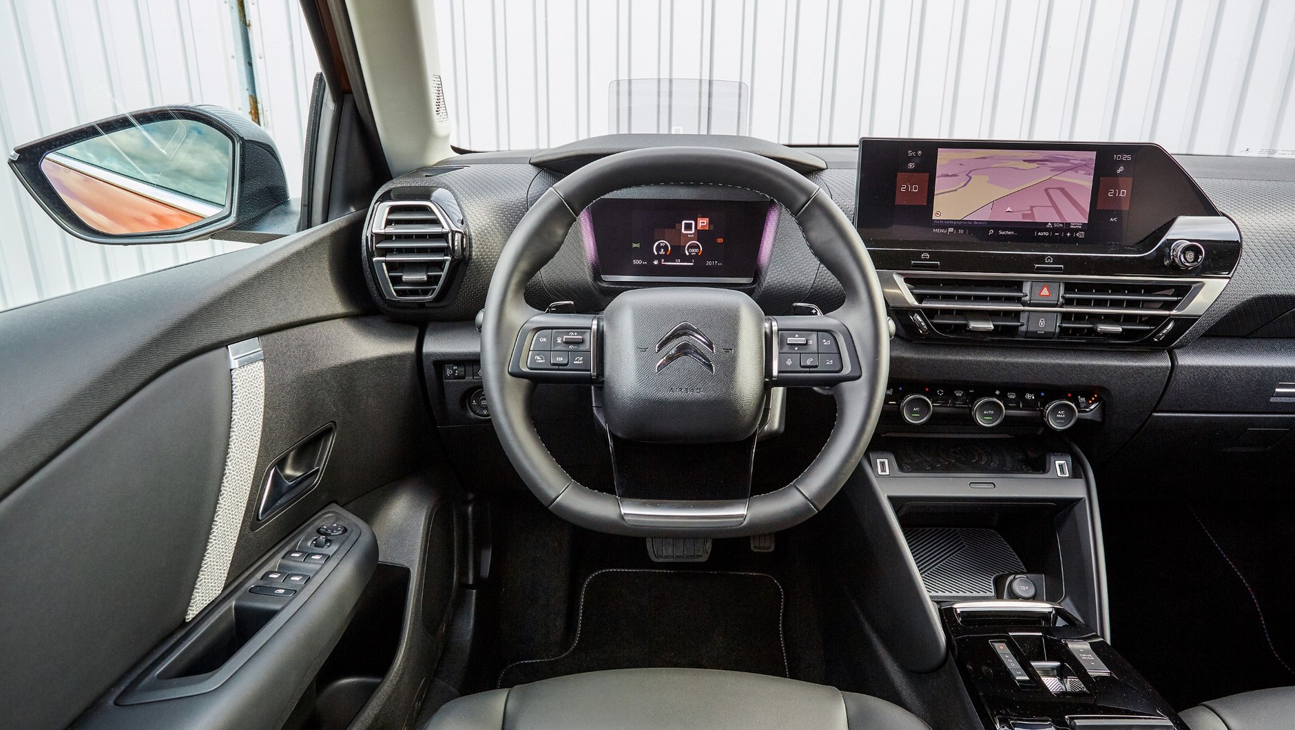 Nowy Citroen C4 kontra Kia XCeed - kompakty czy jednak SUV-y?