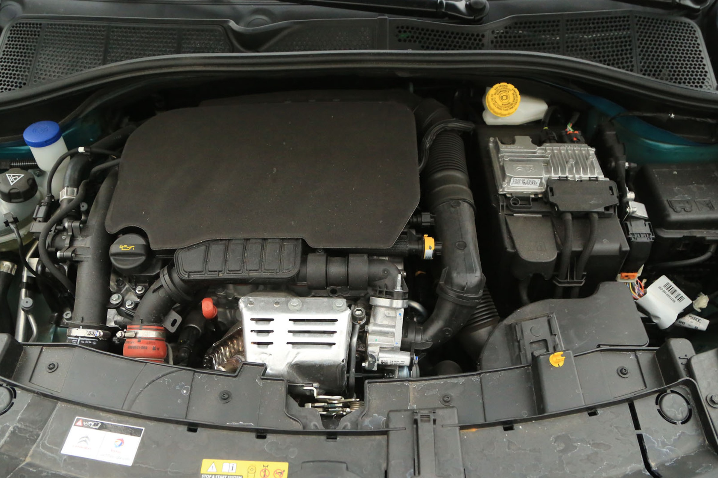 Najbardziej awaryjne samochody używane. Omijaj je szerokim łukiem. Mechanik wybrał 15 aut