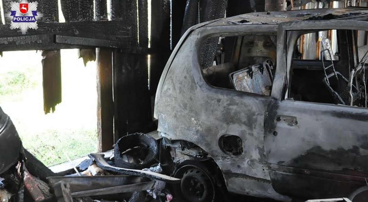 Chciał rozebrać Seicento, a spalił stodołę