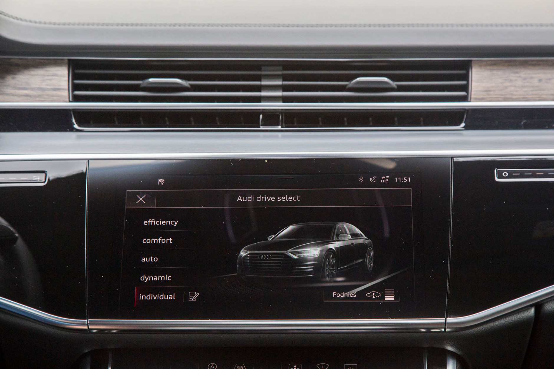 Audi A8 L 55 TFSI quattro - dotyk luksusu