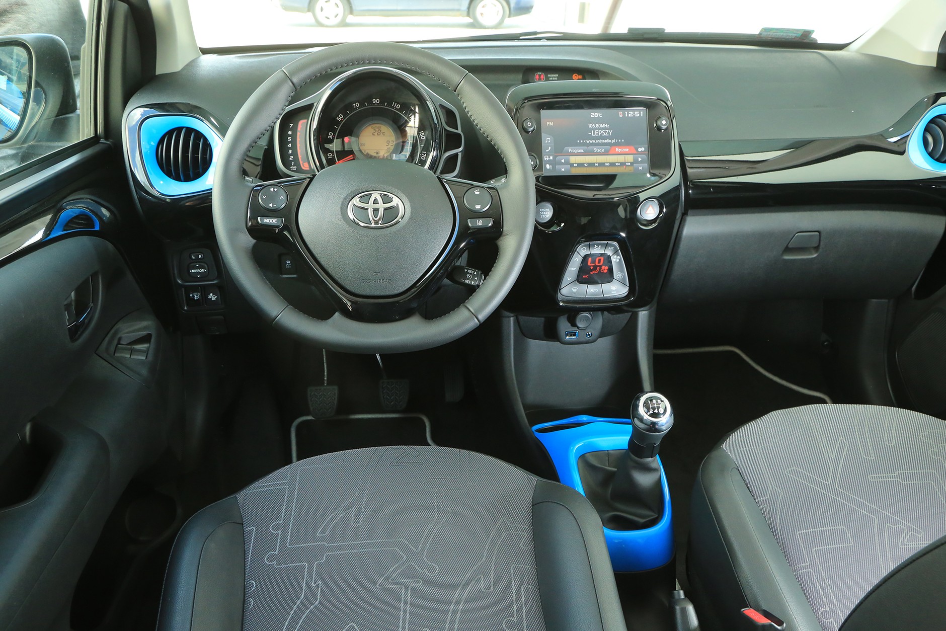 Toyota Aygo 1.0 - jak jeździ najpopularniejsze nowe miejskie auto?