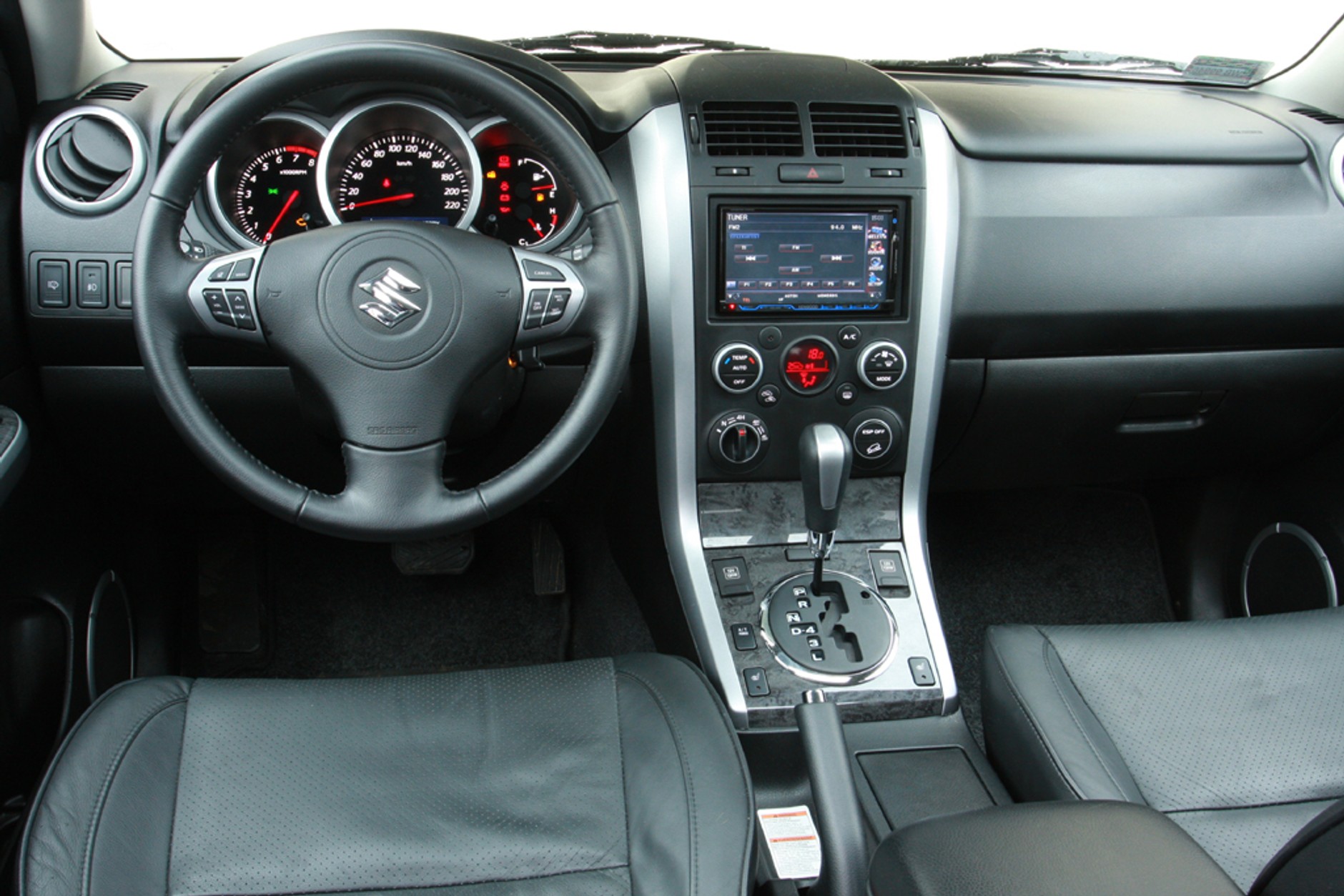 Suzuki Grand Vitara 3.2 V6 - Szybka, bo benzynowa