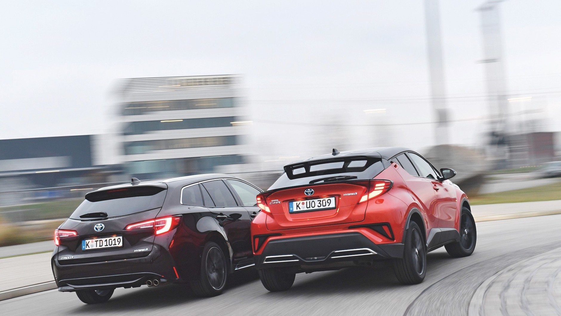 Toyota Corolla Touring Sports kontra Toyota C-HR