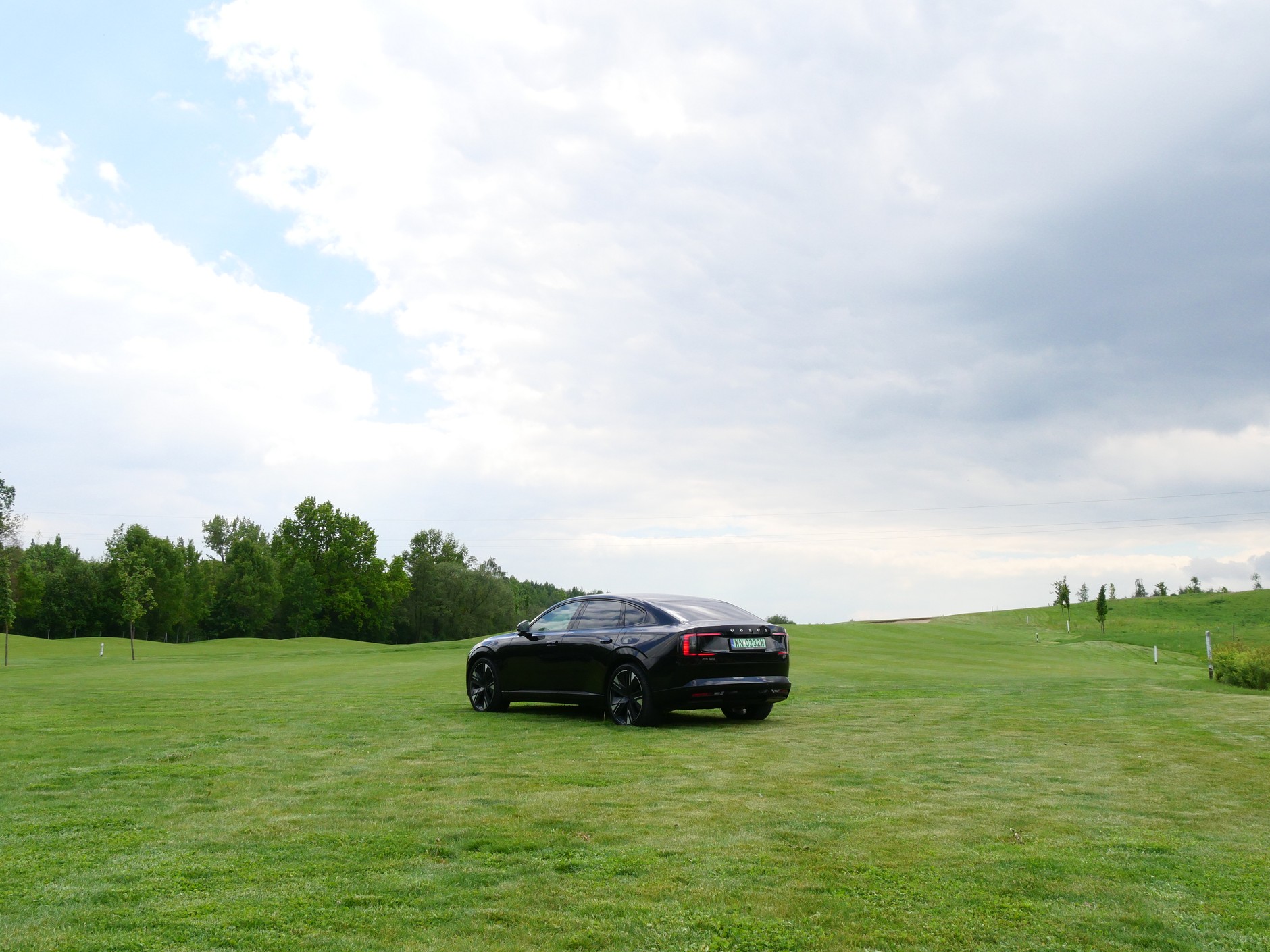 Volvo ES90. Flagowa, elektryczna limuzyna Volvo