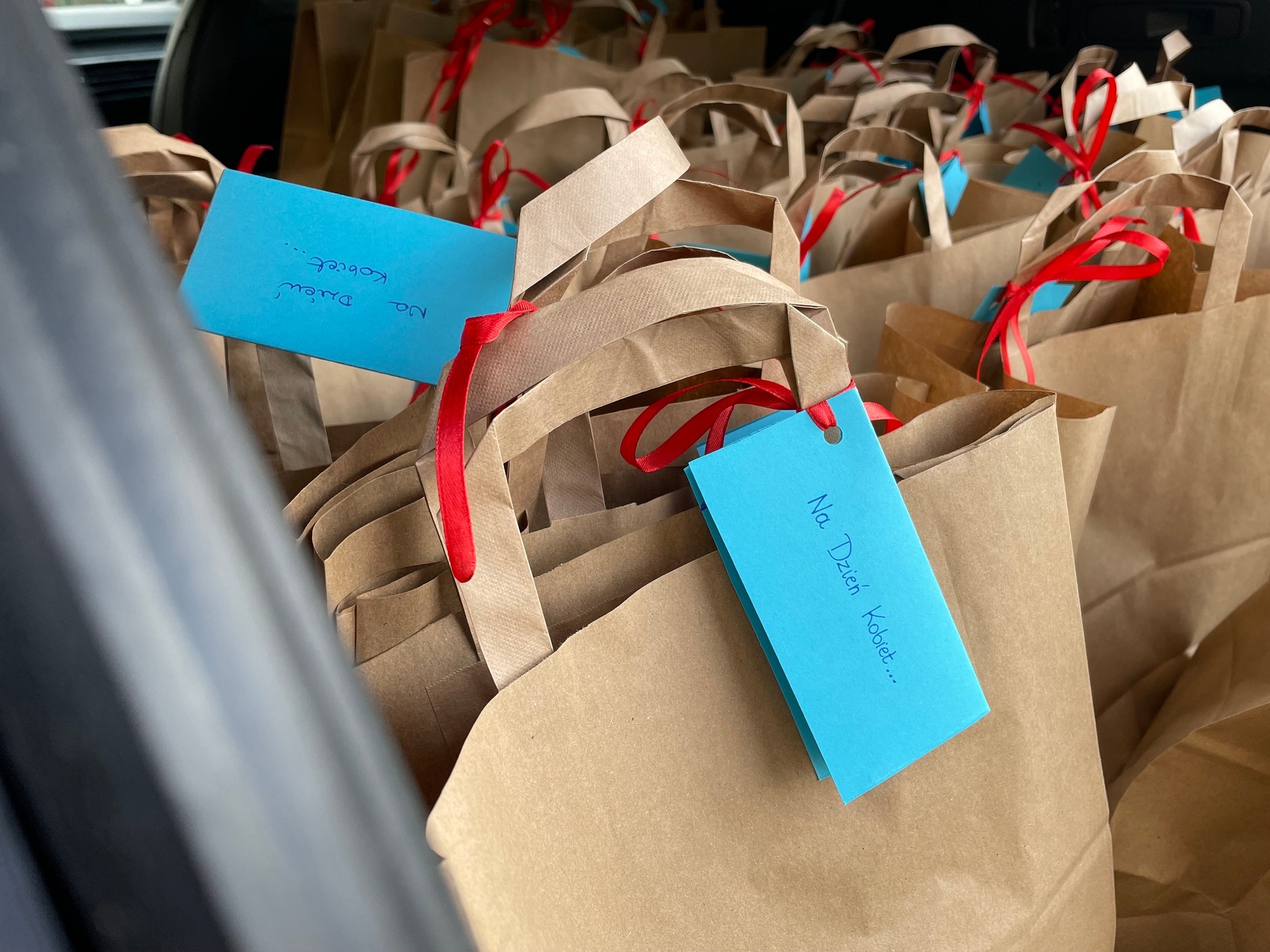 Włączyliśmy Renault Austral w akcję charytatywną z okazji Dnia Kobiet