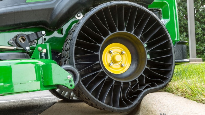 MICHELIN X TWEEL TURF
