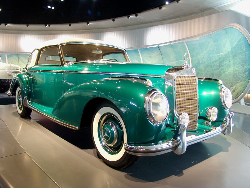 Mercedes-Benz Muzeum: 120 lat historii na 9 piętrach - 1. część (galeria)