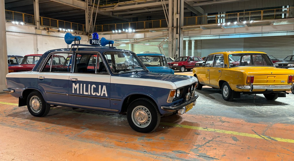 Wystawa w dawnej fabryce FSO