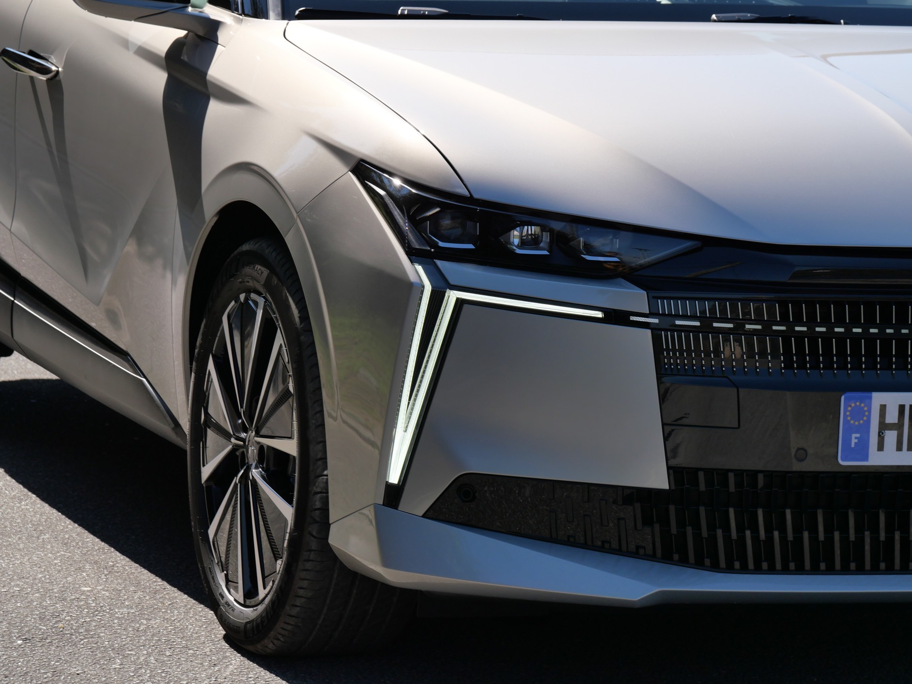 DS Nr 4 po face liftingu: ładny, ale czy dobry?