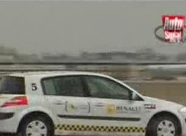 Auto Świat TV - Jak operować hamulcem i sprzęgłem?