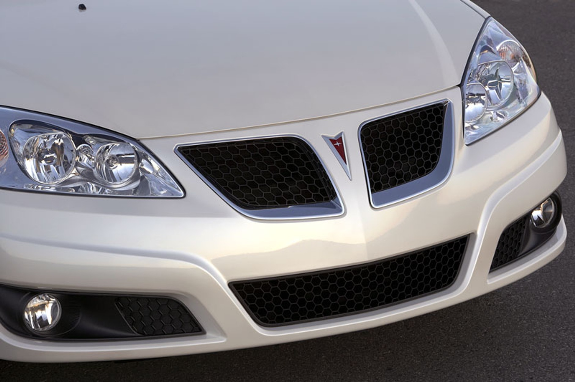 Los Angeles 2008: Pontiac G6 – facelifting na rok modelowy 2009