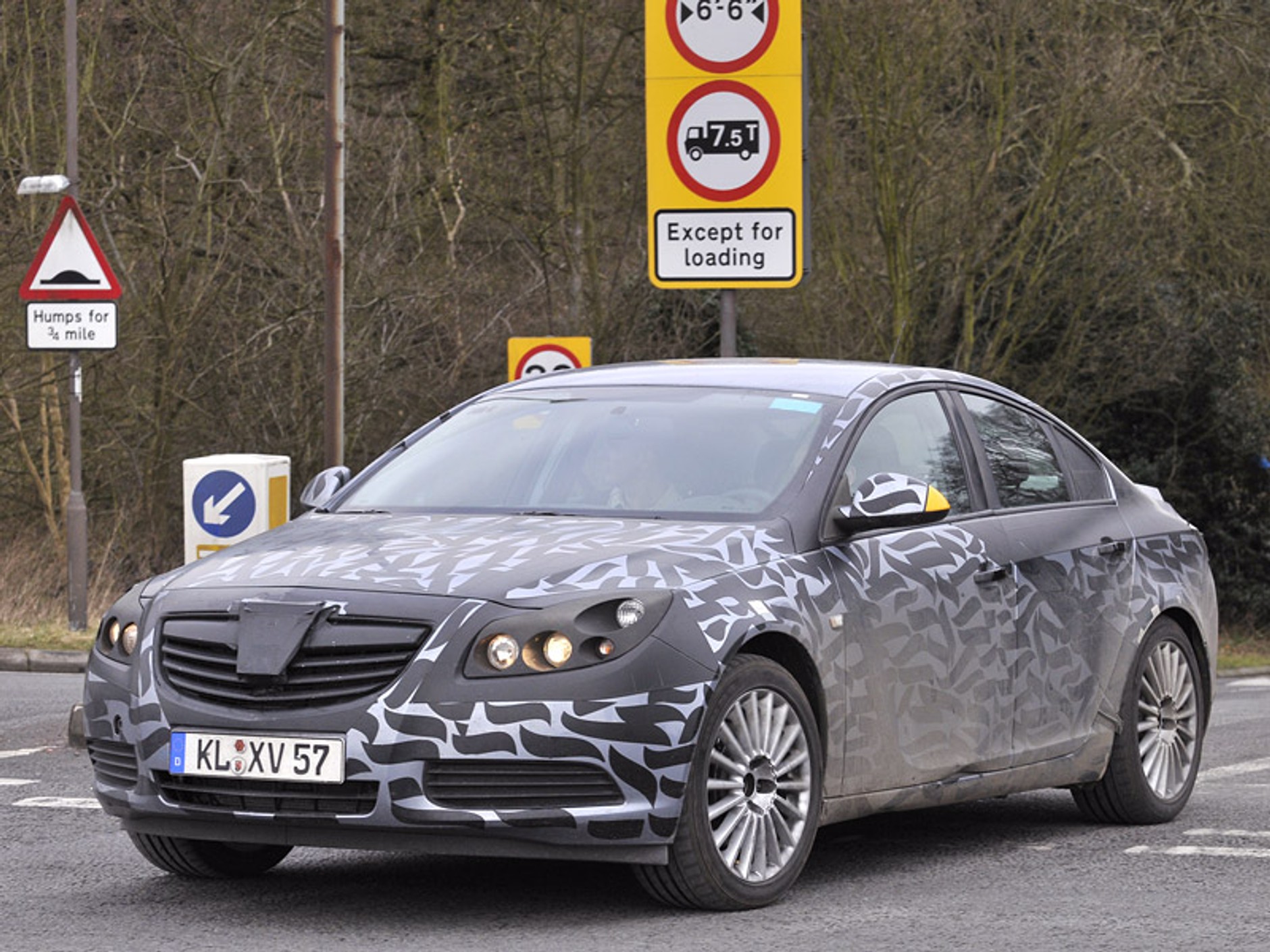 Opel: kamuflaż i maskowanie - walka z paparazzi prototypów