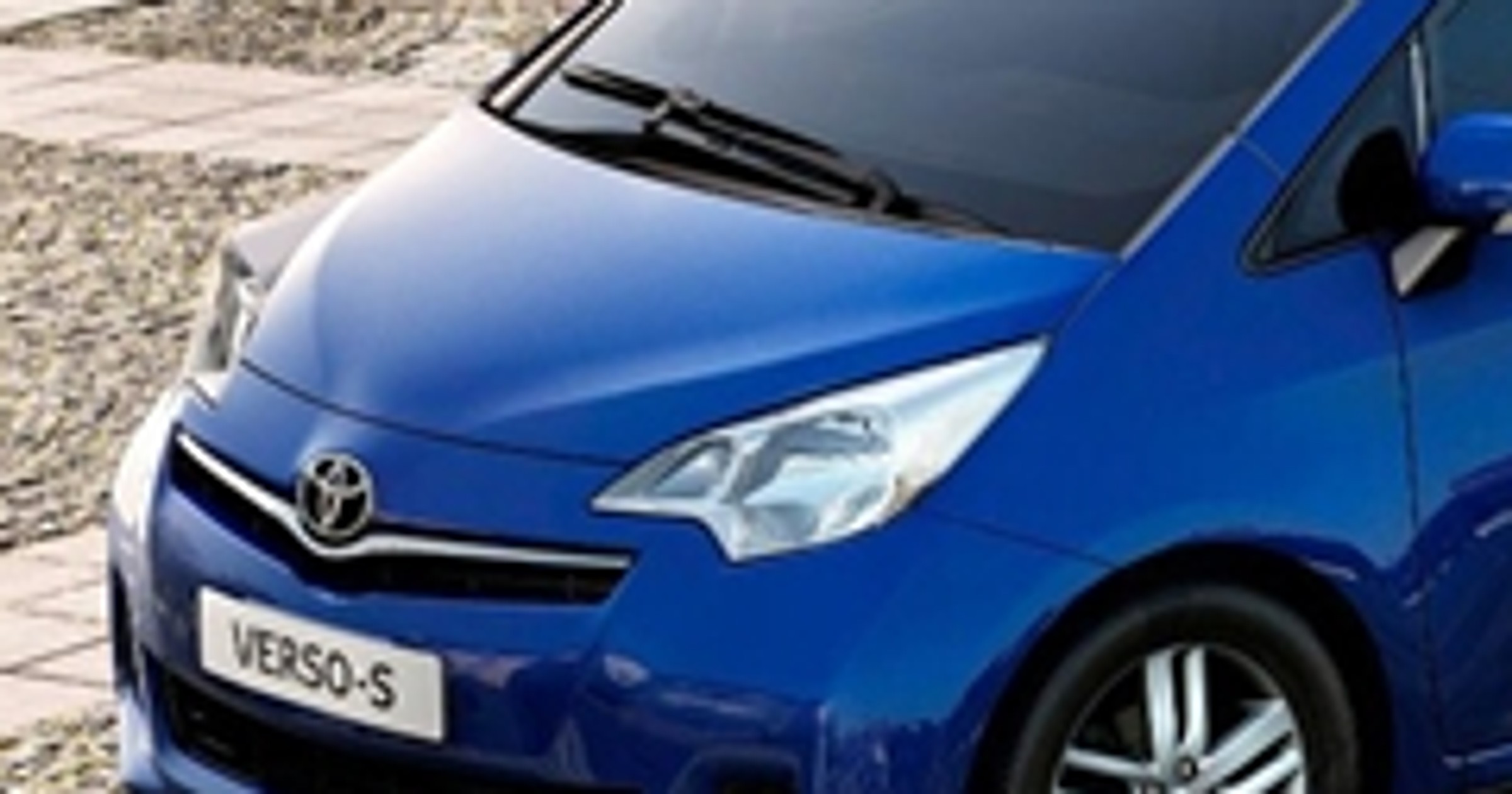 Toyota Verso-S – ciekawe, czy będzie hamować? 