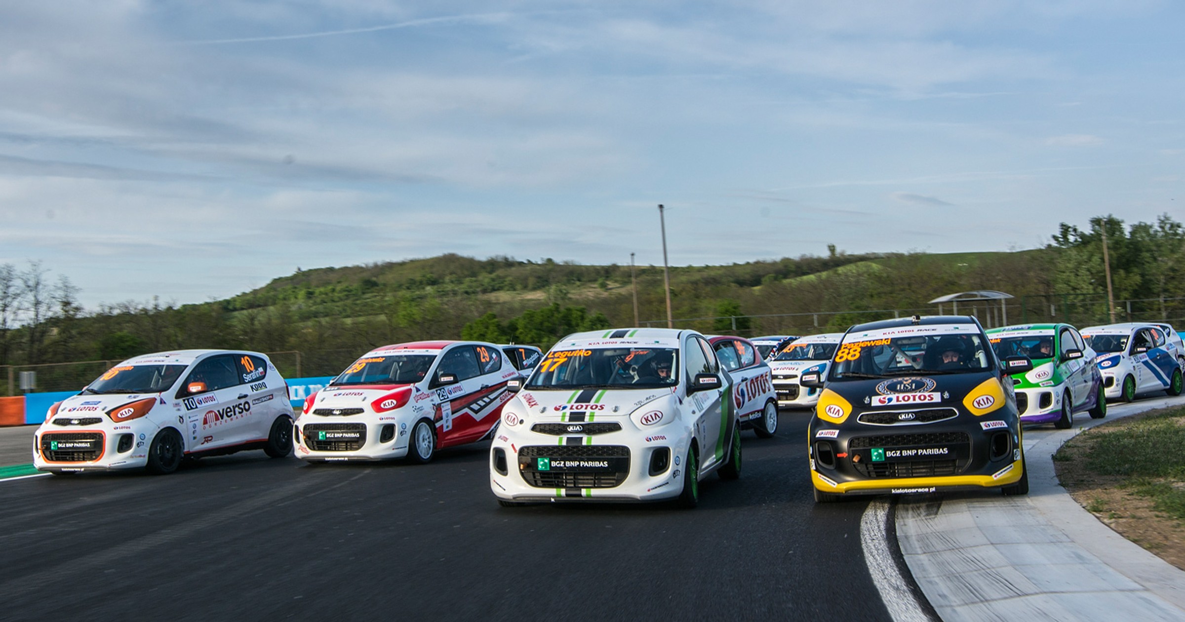 Kia Lotos Race