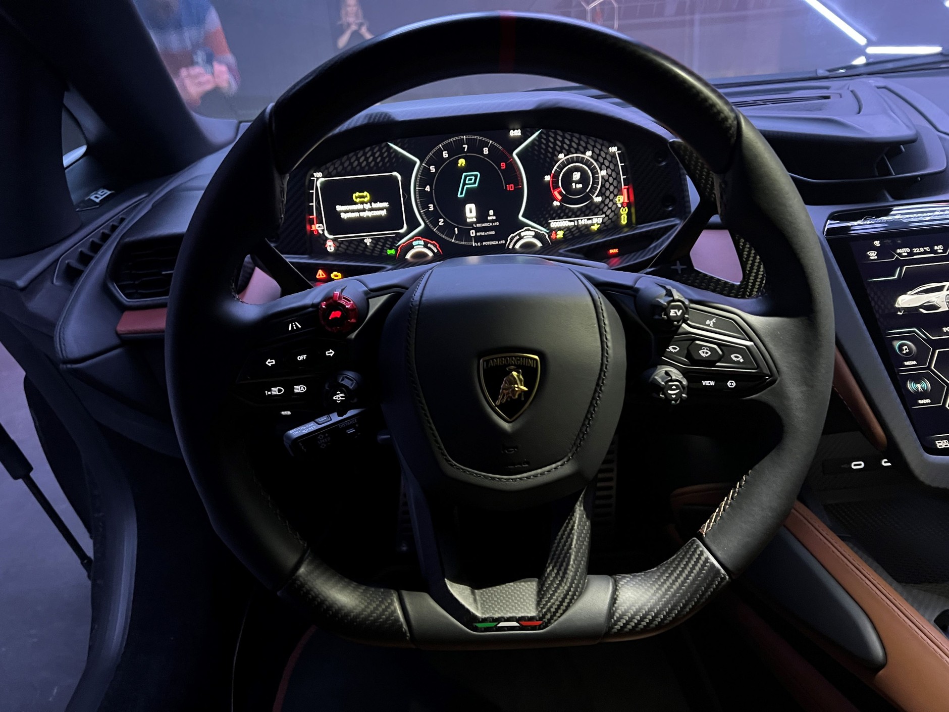 Lamborghini Revuelto