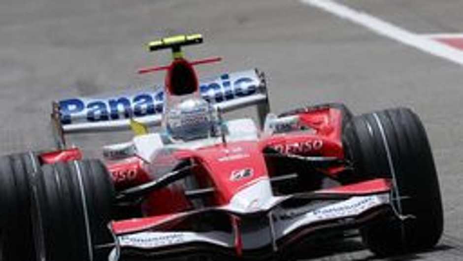Grand Prix Hiszpanii 2007: drugi dzień testów w deszczu