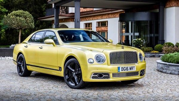 Bentley Flying Spur W12 S osiągnie 325 km/h