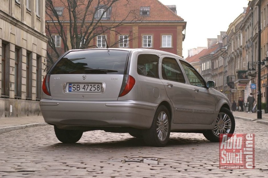Lancia Lybra