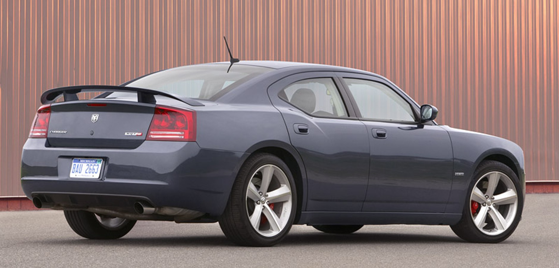 Dodge Charger – niewielkie zmiany na rok modelowy 2009