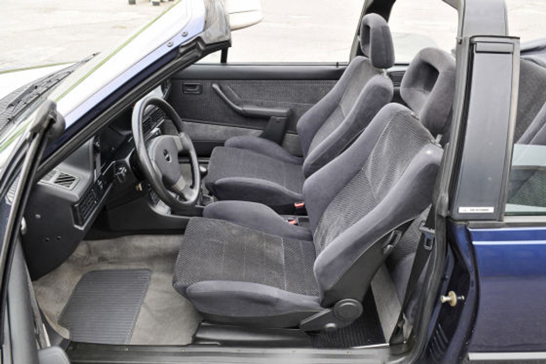 Cztery kabriolety z lat 80-tych