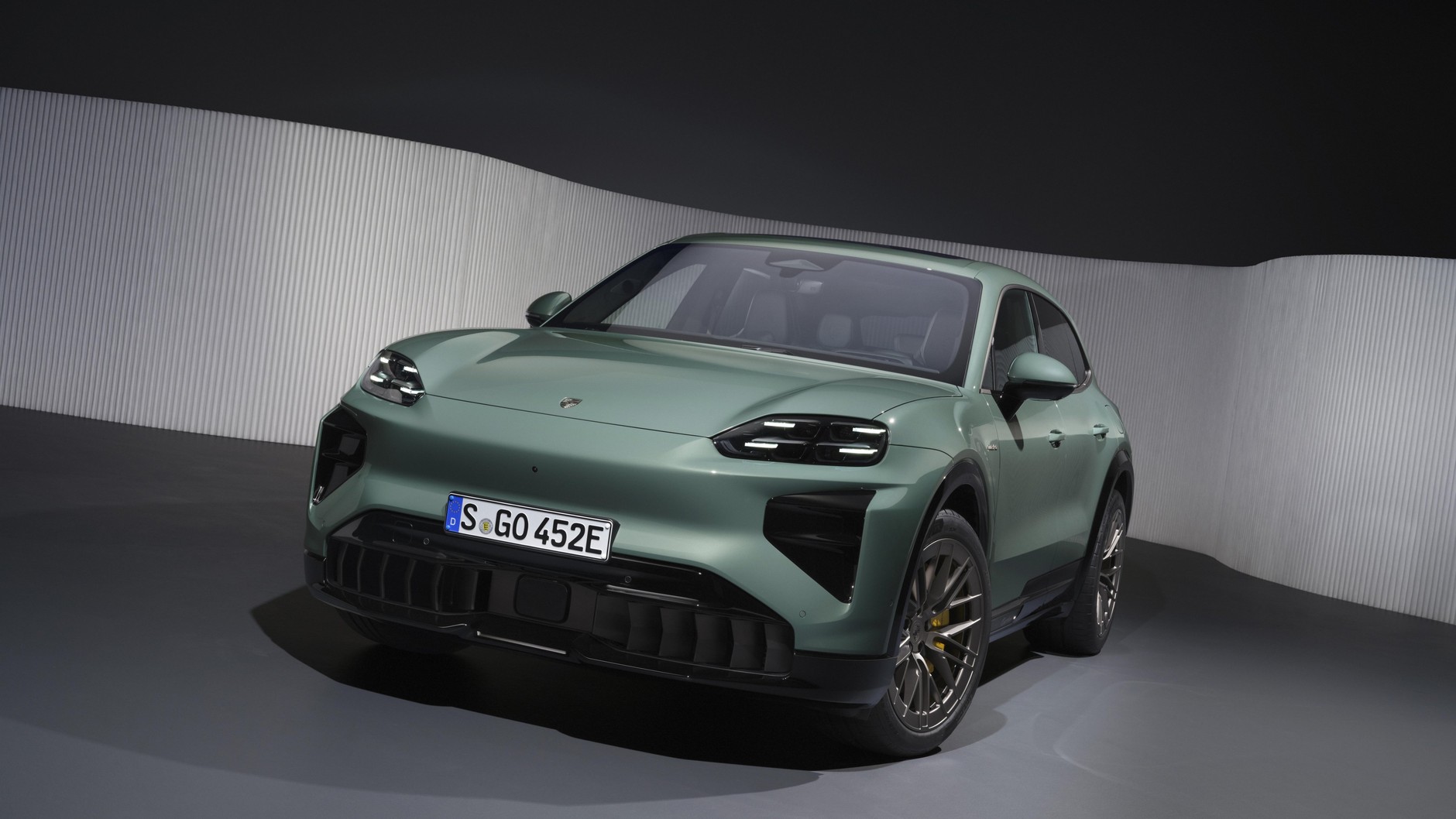 Porsche Cayenne Turbo Electric 2025