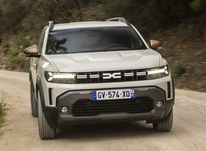 Dacia Duster to jeden z najtańszych nowych SUV-ów w Polsce. Mamy nowy cennik i radzimy, którą wersję wybrać