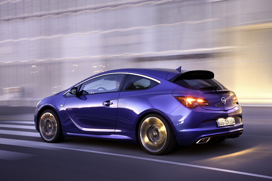 Nowy Opel Astra OPC w Genewie