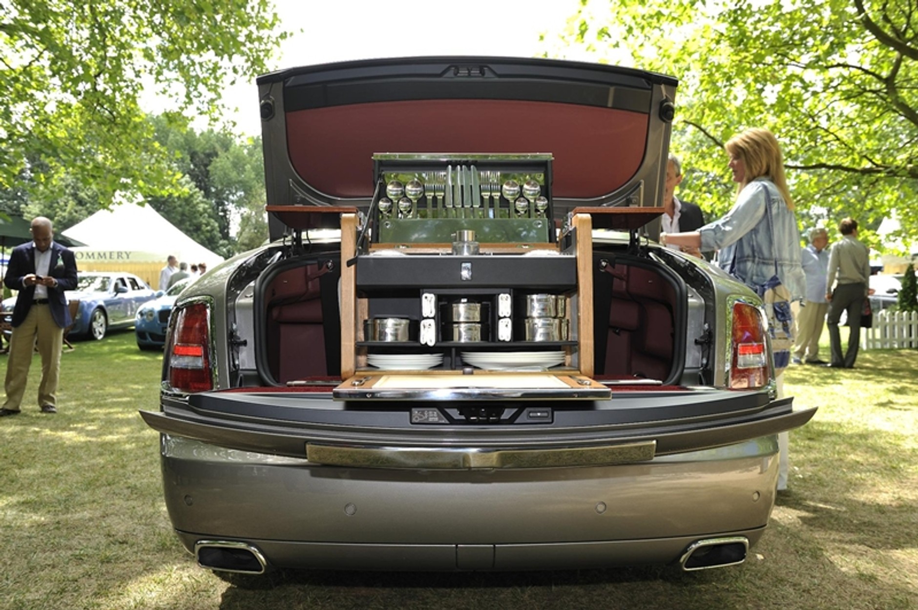 Salon Privé – salon samochodowy dla bogaczy