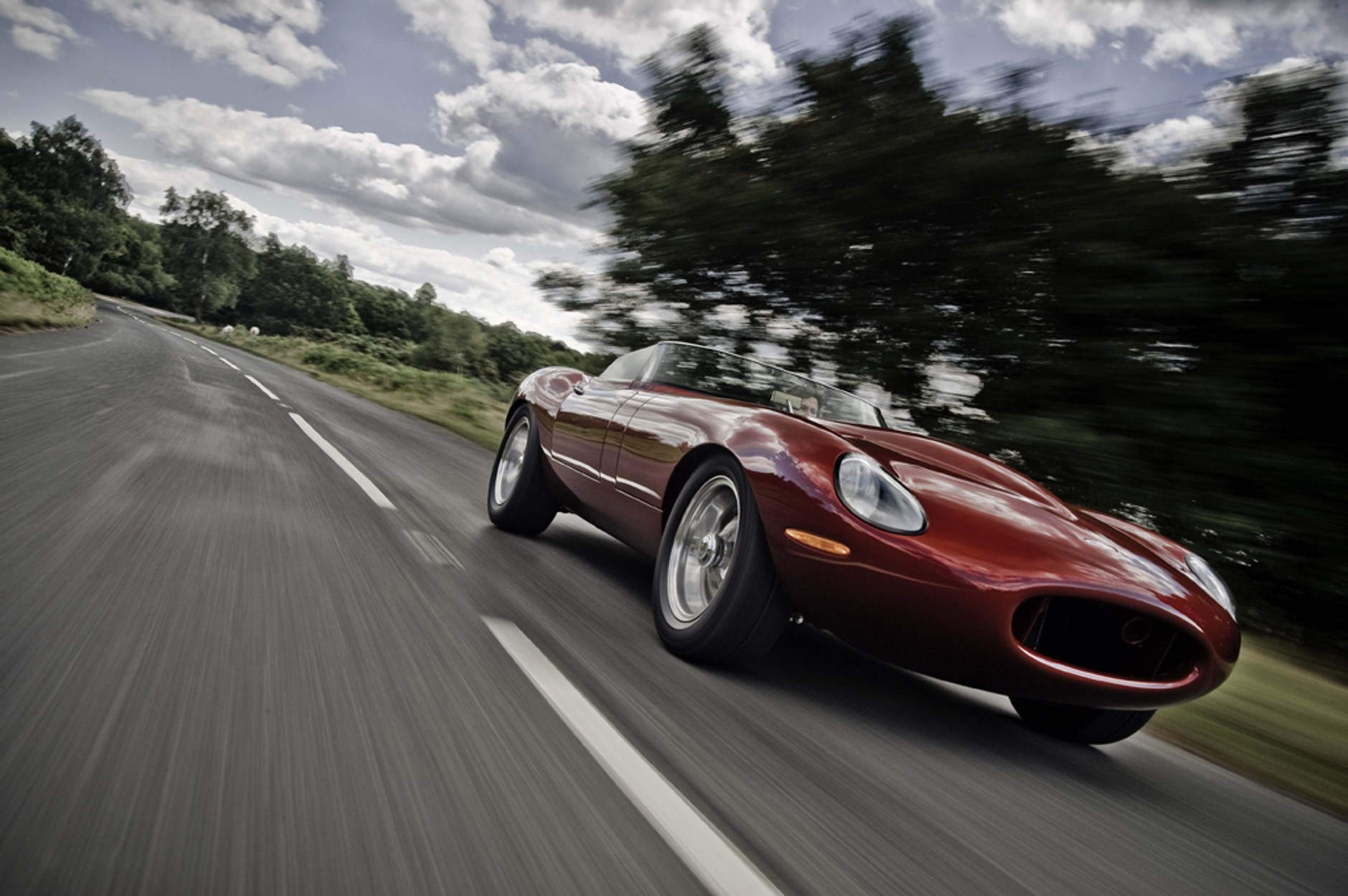 Jaguar Speedster Concept - Retrofala nadal wzbiera