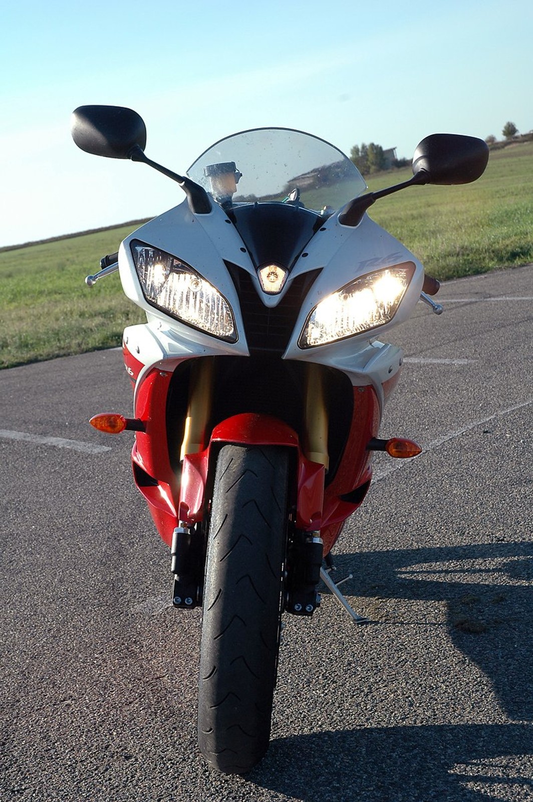 Yamaha YZF R6R: siła przyciągania