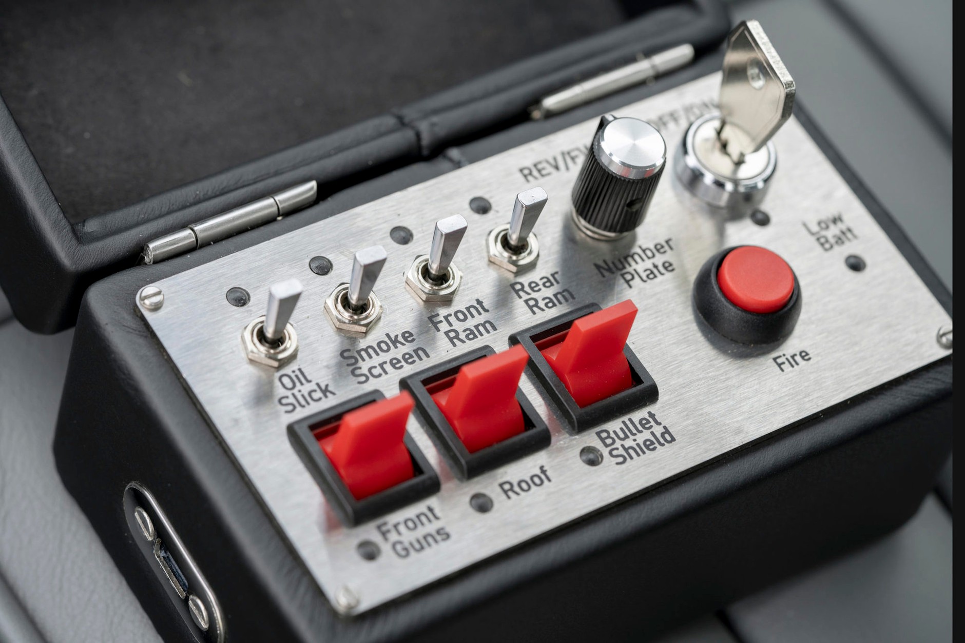 Aston Martin DB5 Goldfinger Continuation