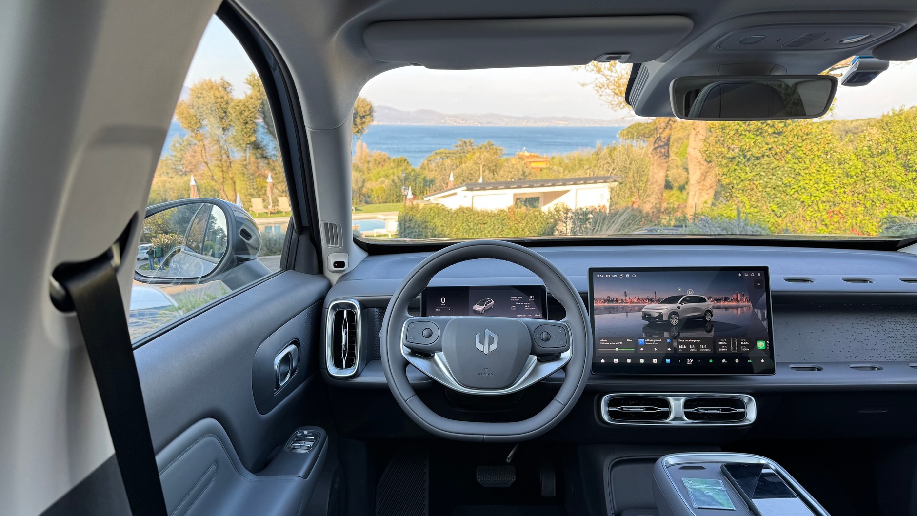 Leapmotor B10 Hybrid EV