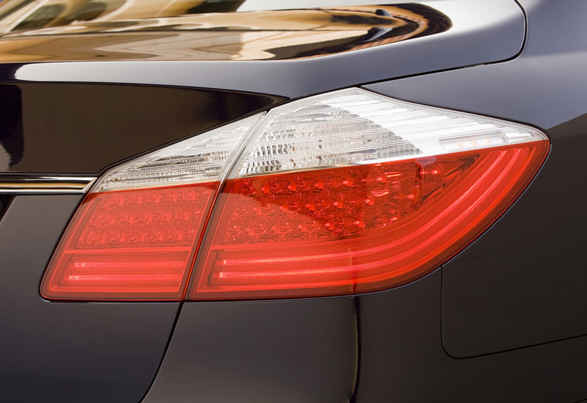 Detroit 2008: Hyundai Genesis - koreański flagowiec dopływa (oficjalne informacje)